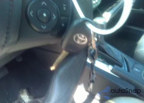 2014 Toyota Corolla L/Le/S/S Plus/Le Plus z USA, uszkodzony, nr VIN 2T1BURHE8EC053012